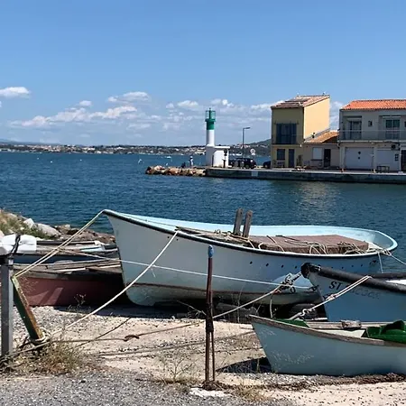Supérieur Sur L 'étang Climatisation Parking Pensión Sète