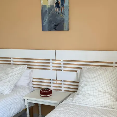 Superieur Sur L 'etang Σετ